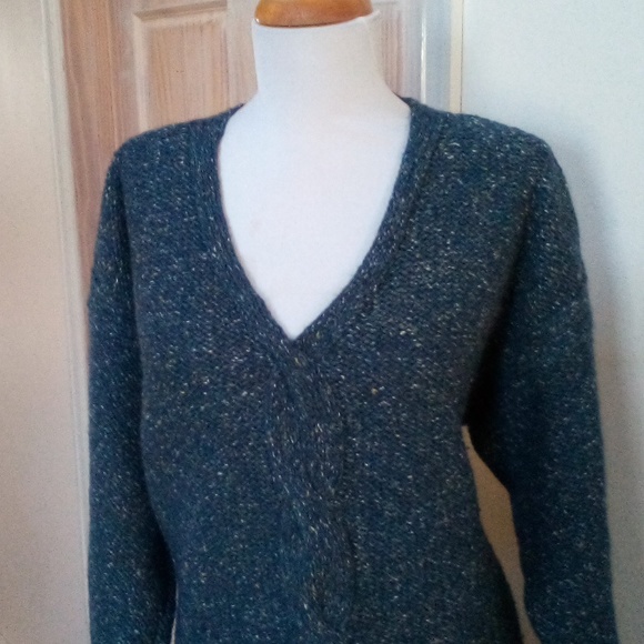 VGUC - BURBERRYS Ladies' Navy Fleck Wool/Silk V-Neck Sweater Size M/L - Picture 3 of 11